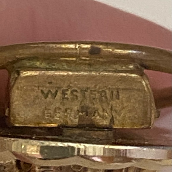 Scarf Clip Mother of Pearl Brass Rose Western Germany Cottagecore Granny Chic - Picture 3 of 4